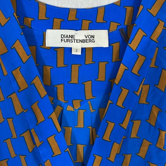 Diane Von Furstenberg 100% silk Blue and Orange Geometric Patterned Jumpsuit - Picture 7 of 10